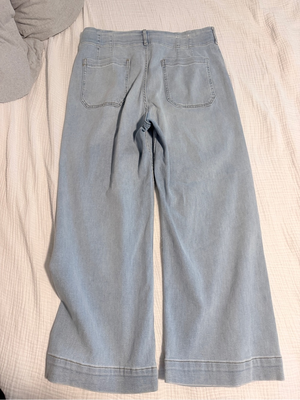 NWOT Maeve Colette Cropped Light Wash Denim Jeans - Picture 2 of 2
